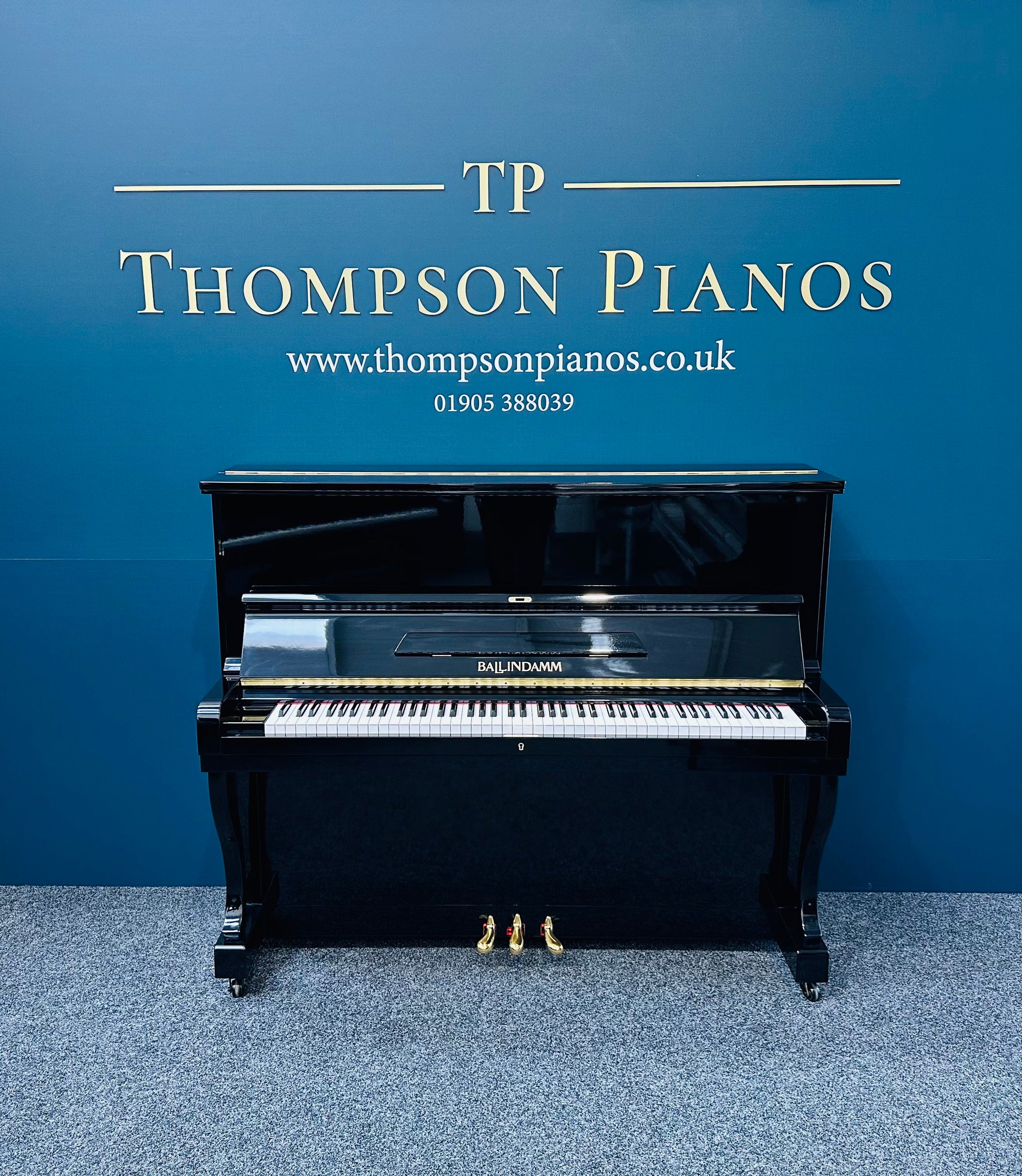 Ballindamm Imperial Upright Piano (Polished Ebony)