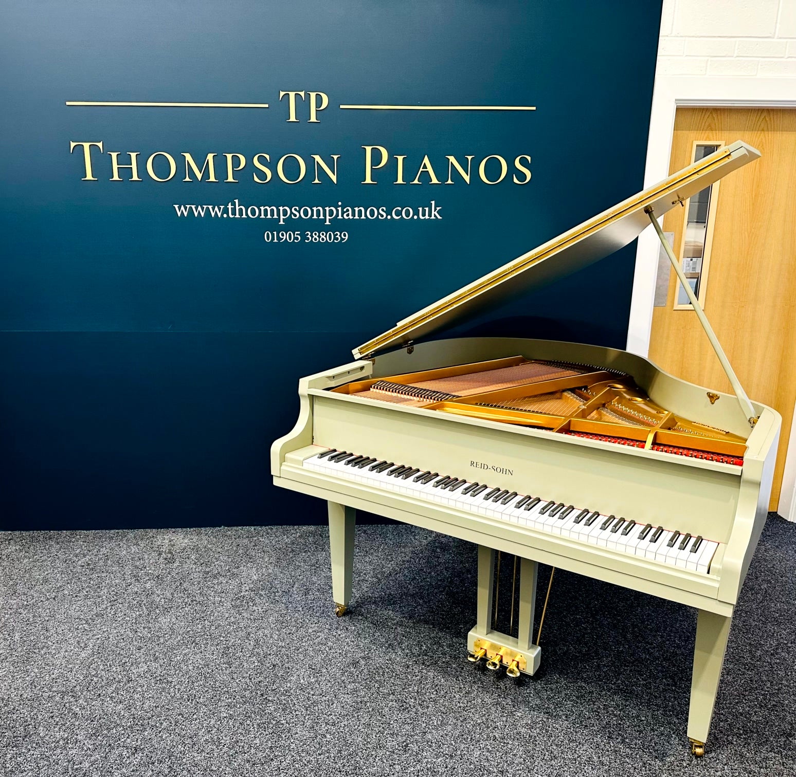 Reid Sohn Baby Grand (Farrow & Ball "Treron")