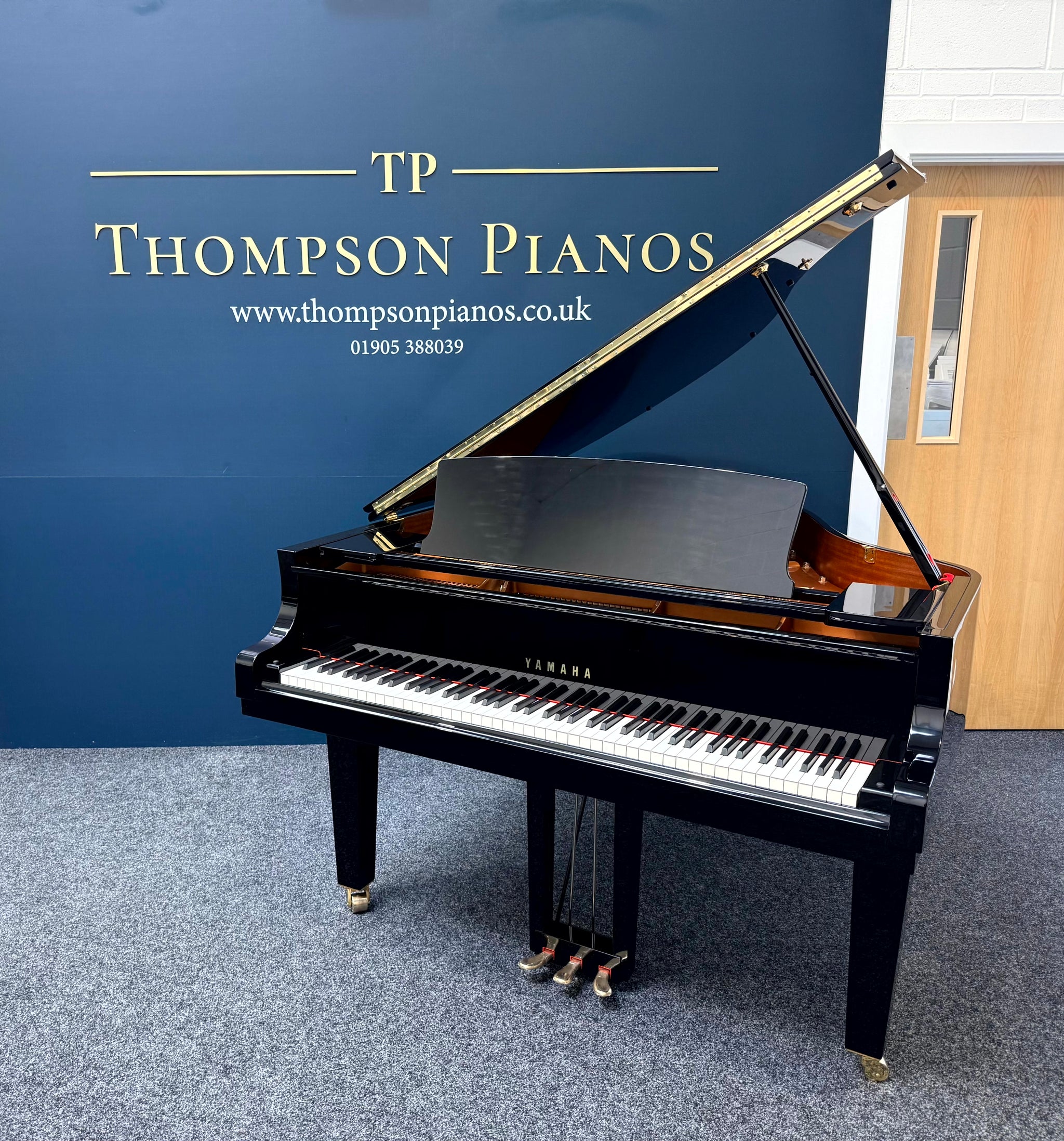 Yamaha C1X Grand Piano (Pre-Owned)