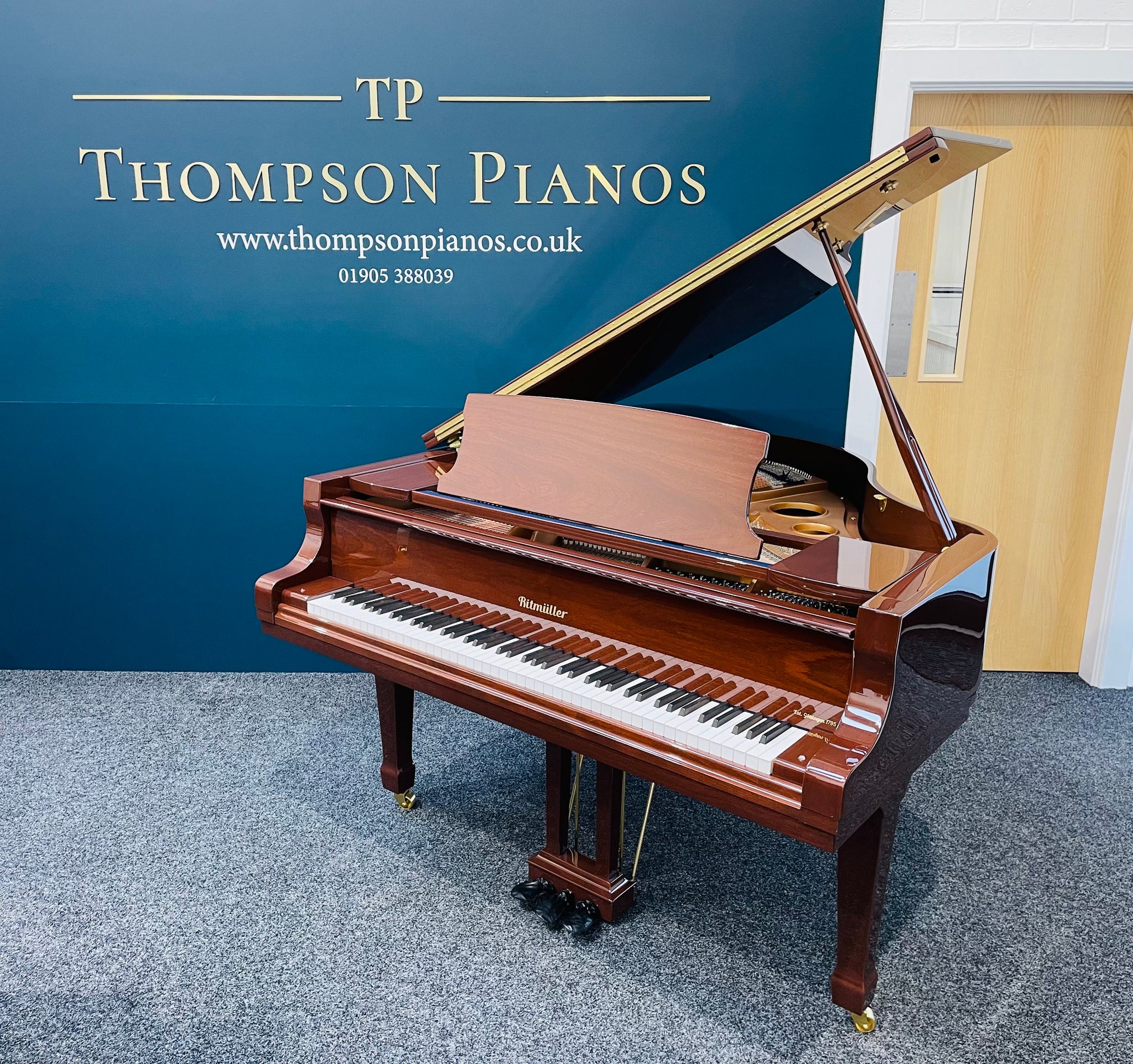 Ritmüller RS-150 Superior Line, Grand Piano (Polished Mahogany)